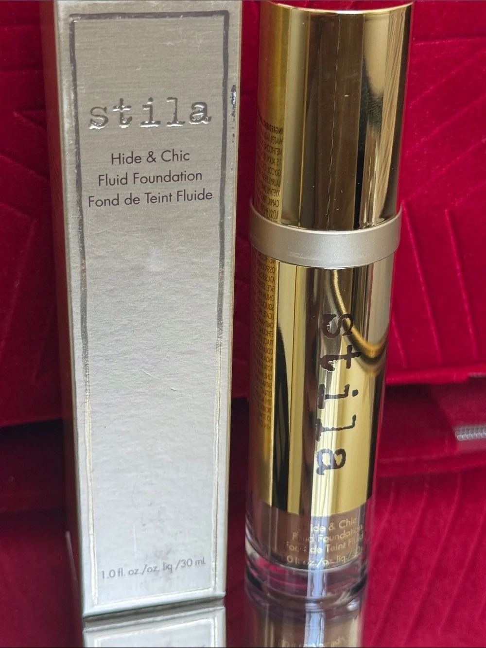 Stila Hide & Chic Fluid Foundation Deep 6 1.0 fl oz NIB
